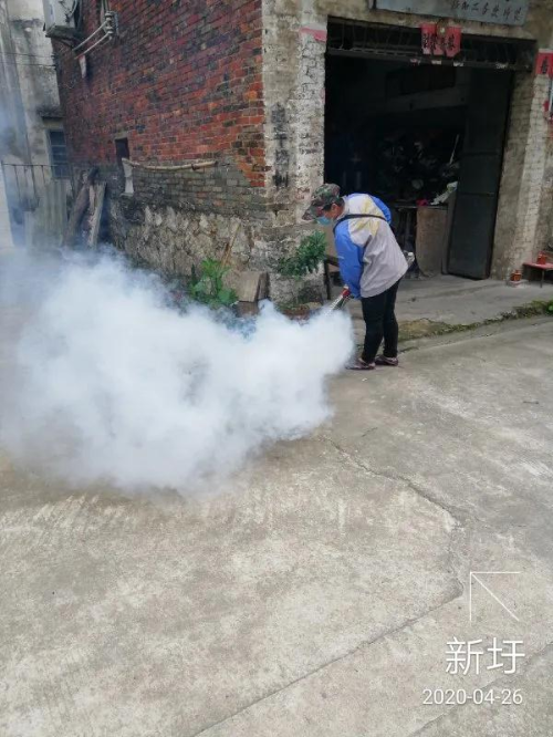 防疫有我 愛衛同行  更合鎮深入開展愛國衛生運動4.jpg