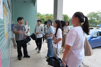 5.調研隊伍實地調研文典村和阮埇村（高明團區委 供圖）_副本.jpg